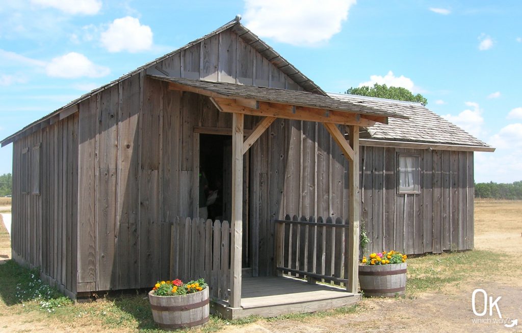 Laura Ingalls Wilder in De Smet - Ingalls Homestead Ma's little house | Ok Which Way