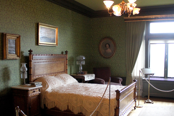 Pittock Mansion Museum niece bedroom | OK, Which Way?
