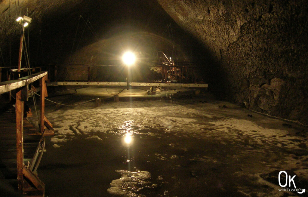 4300 mile Oregon to Minnesota Road Trip Shoshone Ice Caves | Ok Which Way