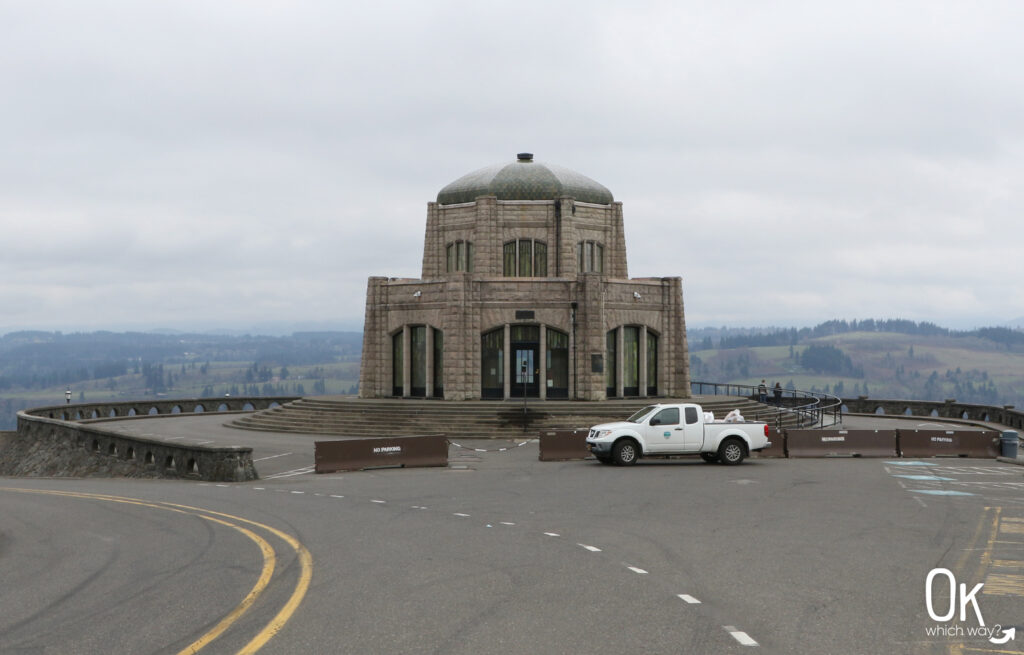 Vista House at Crown Point State Scenic Corridor | OK Which Way